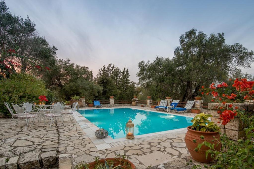 Villa Maritsa, Magazia Gaios Buitenkant foto