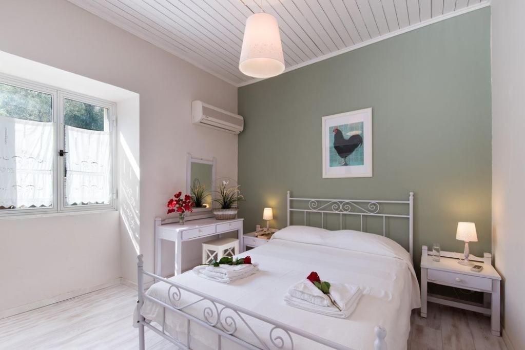 Villa Maritsa, Magazia Gaios Buitenkant foto